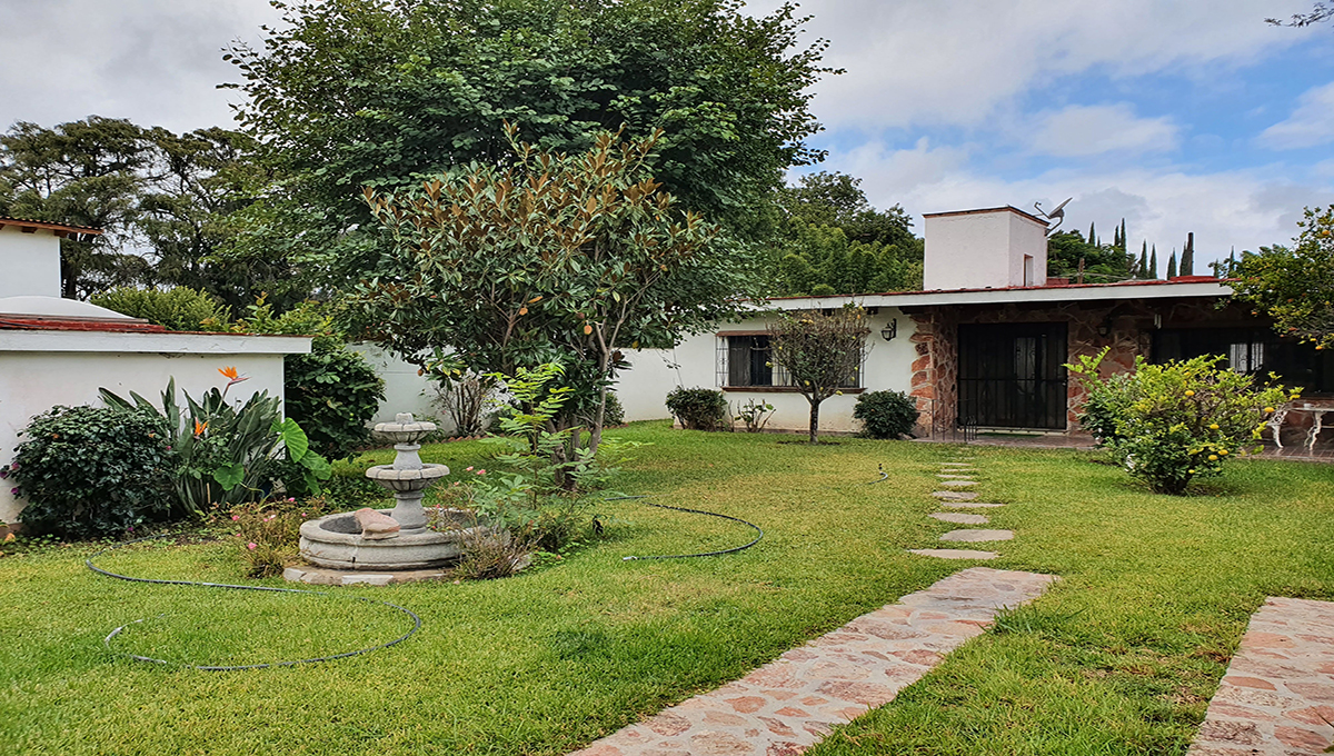 Casa en Los Claustros, centro de Tequisquiapan The Bee Project